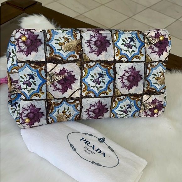 Canapa comes with dust bag - Picture 11 of 17